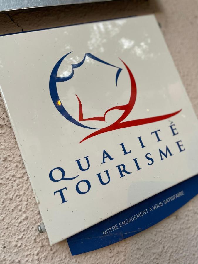 Contact Hotel Les Platanes Villeneuve Sur Lot Centre Exterior photo