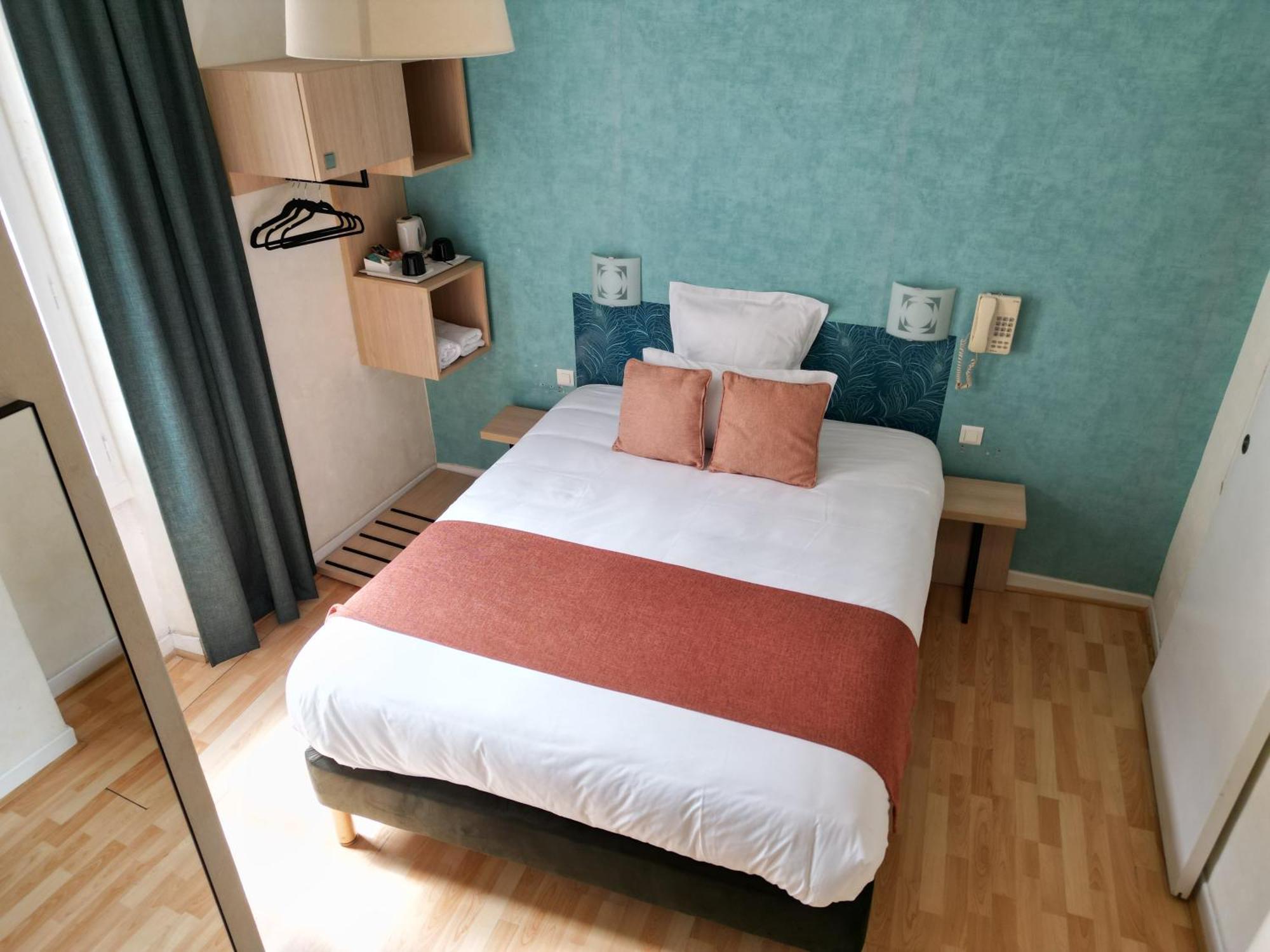 Contact Hotel Les Platanes Villeneuve Sur Lot Centre Exterior photo